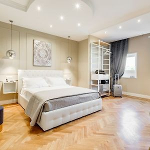 Mellini Palace Suites By Premium Suites Collection